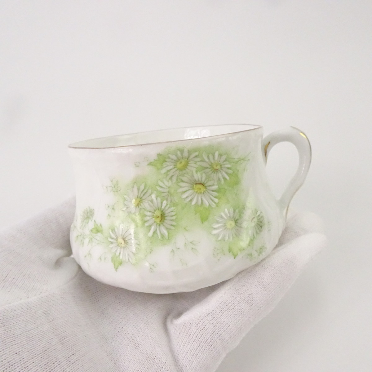 アンティーク マーガレット ティーカップ トリオ