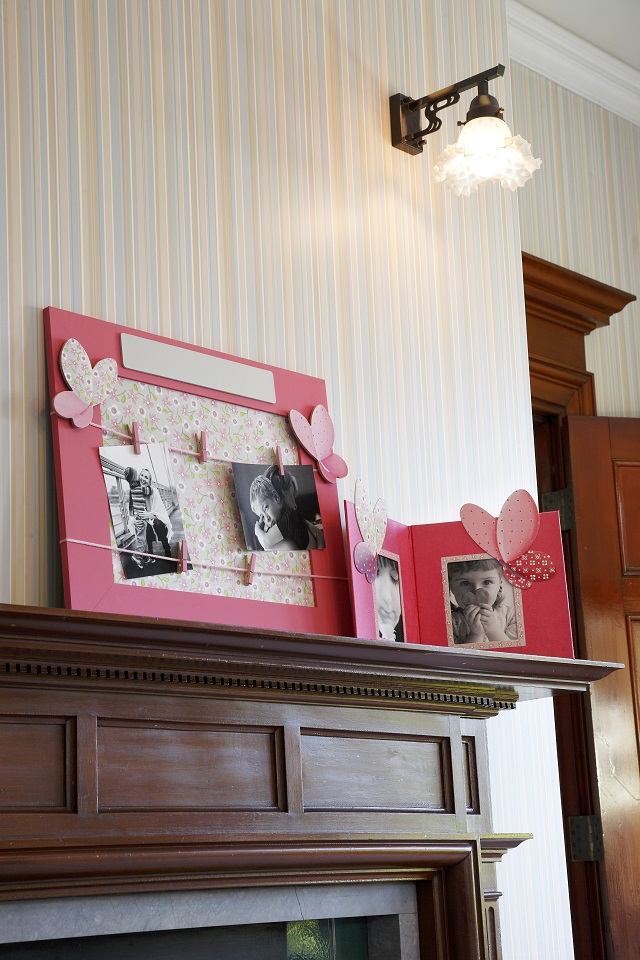 女の子　蝶フォトフレーム　クリップ留め　子ども部屋インテリア