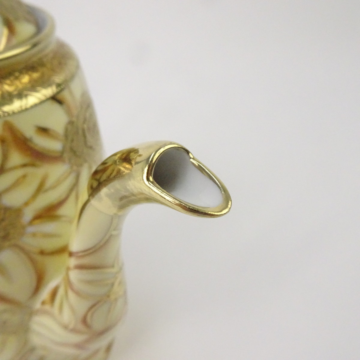 オールドノリタケ 金彩 金盛り上げ クサラシ技法 ポット